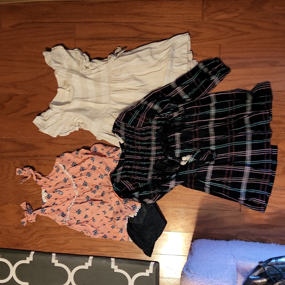 Jessica Simpson dress & outfit lot